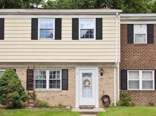 228 Candle Light Ln, Glen Burnie, MD 21061