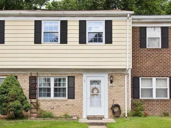 228 Candle Light Ln, Glen Burnie, MD 21061