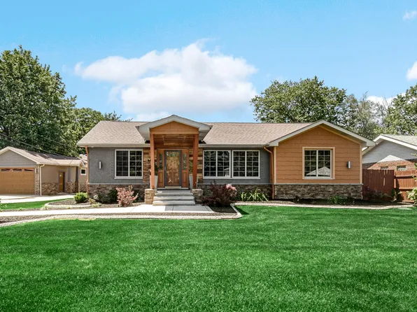 8432 Greenwood Ave, Munster, IN 46321