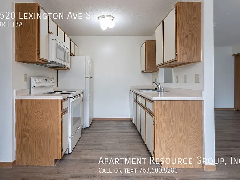 3520 Lexington Ave #5 — Photo 7