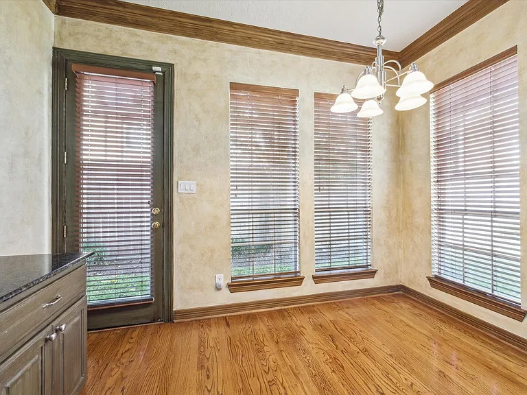 2802 Briarhurst Park — Photo 8