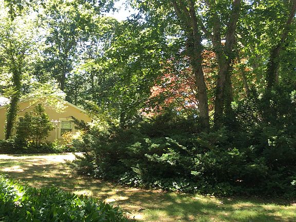 3rd image of 20 Barker Dr