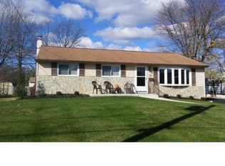 764 Ivers Ln, Warminster, PA 18974