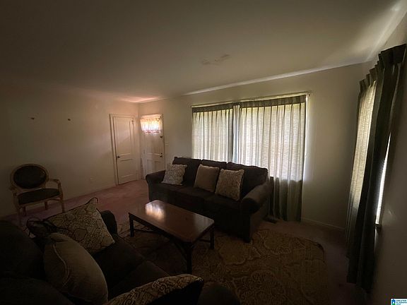 5th image of 4818 Greenview Dr