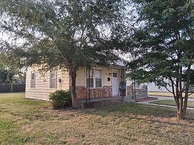 1st image of 310 S Ash St