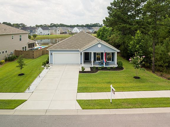 Beautiful Home on the Lake!