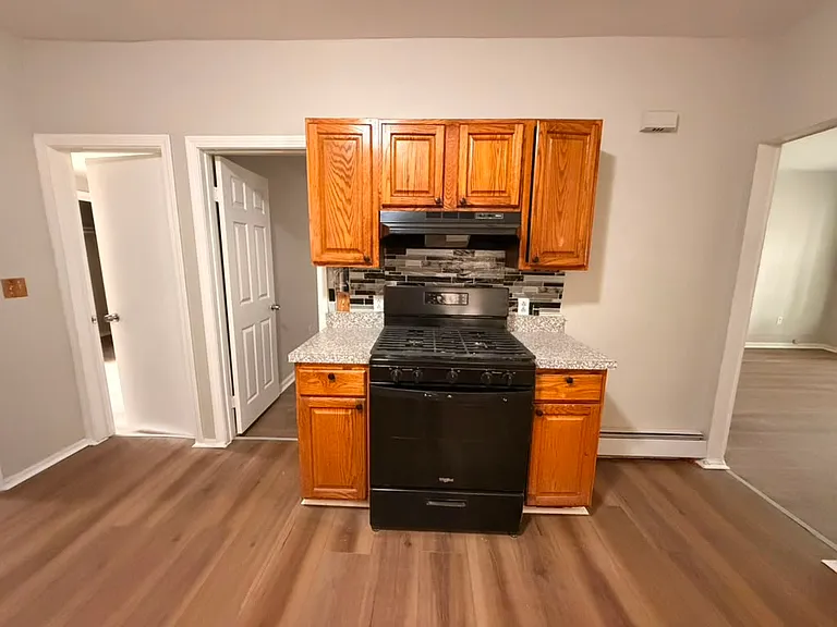 8 Arch St #1B — Photo 7