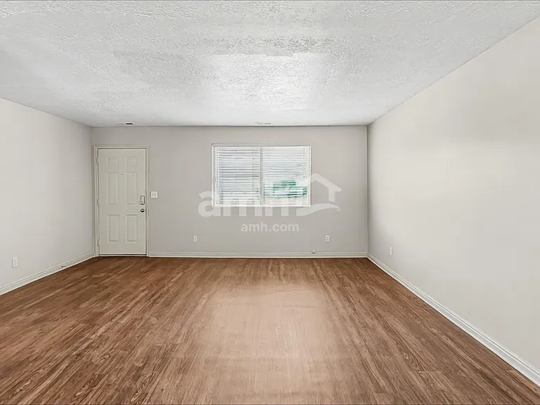 1370 N General Dr — Photo 6