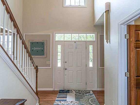 4th image of 5978 Shadow Creek Dr