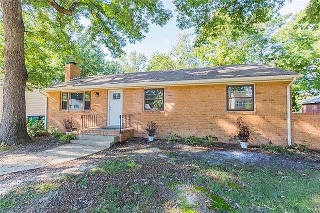 1st image of 620 Faye St