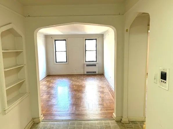 47-25 40th St #3H, Queens, NY 11104