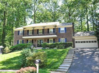 8919 Lynnhurst Dr, Fairfax, VA 22031