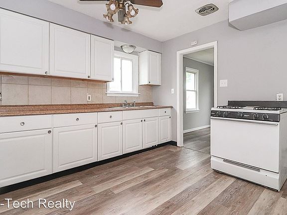 4th image of 12317 Carrington Ave