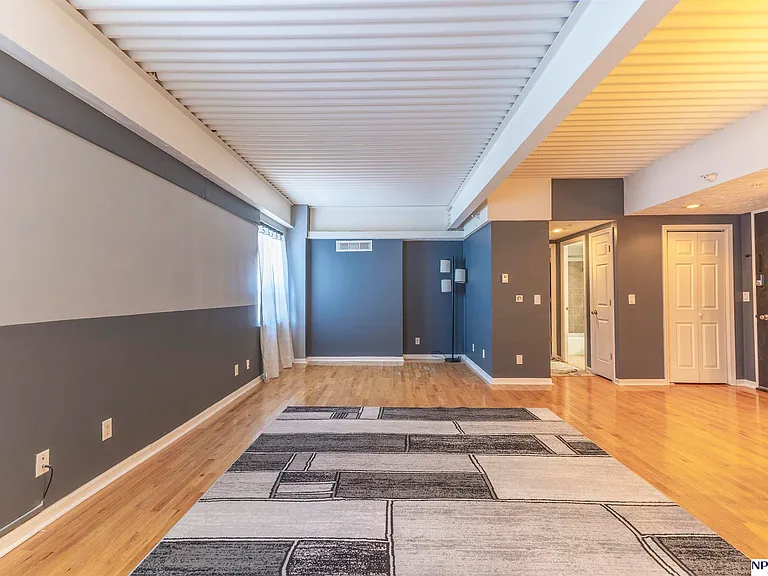 105 N 31st Ave #701 — Photo 2