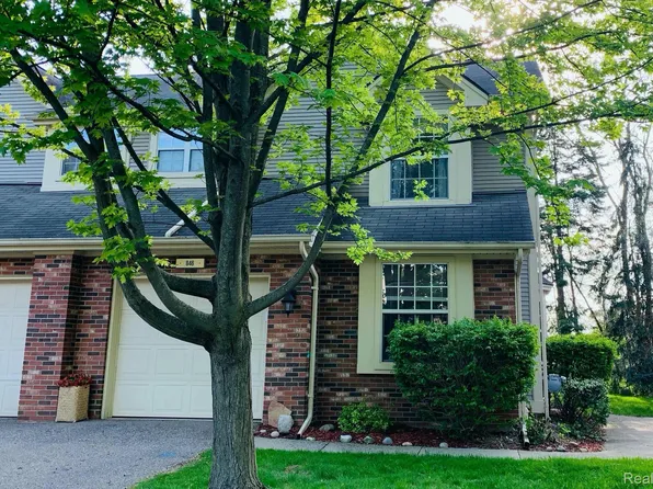 846 Whisperwood Trl, Fenton, MI 48430
