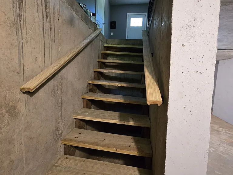 Storm shelter stairs