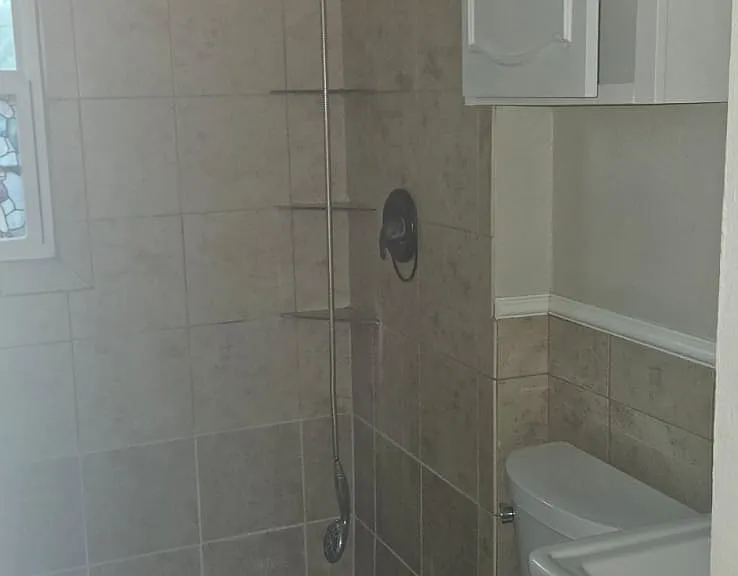 1214 Burleson St — Photo 7