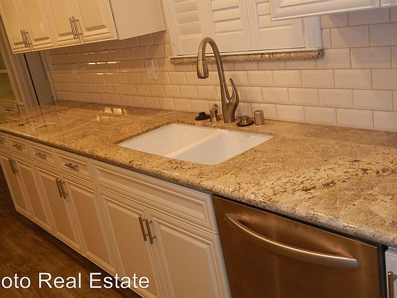 3rd image of 6824 Antigua Way