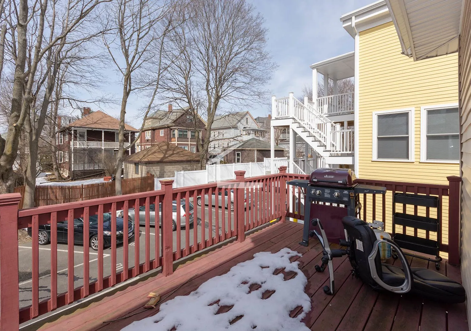 No Brokers Fee, In-Unit Washer and Dryer, Parking Included — Photo 3