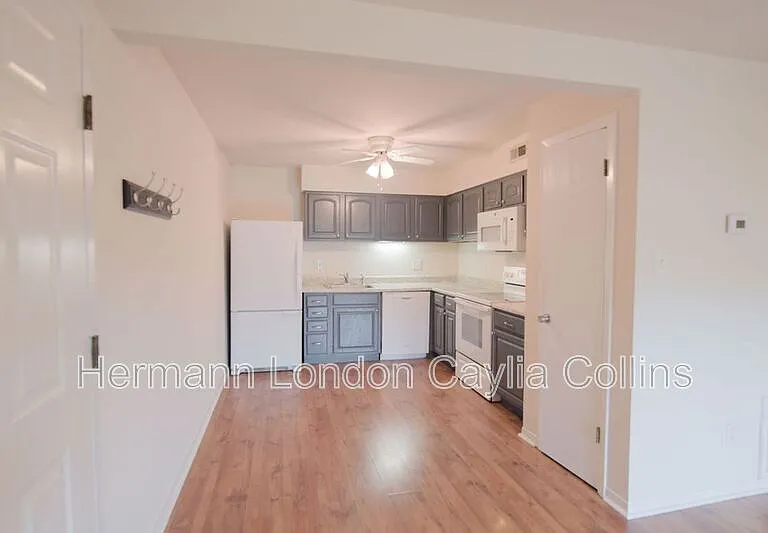 725 Ridgeside Dr #H — Photo 8