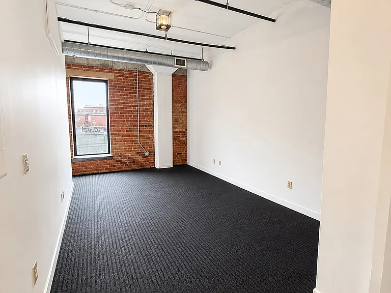 103 E Sprague Ave #201 — Photo 8