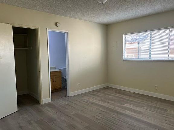 5th image of 1821 Vine St #0