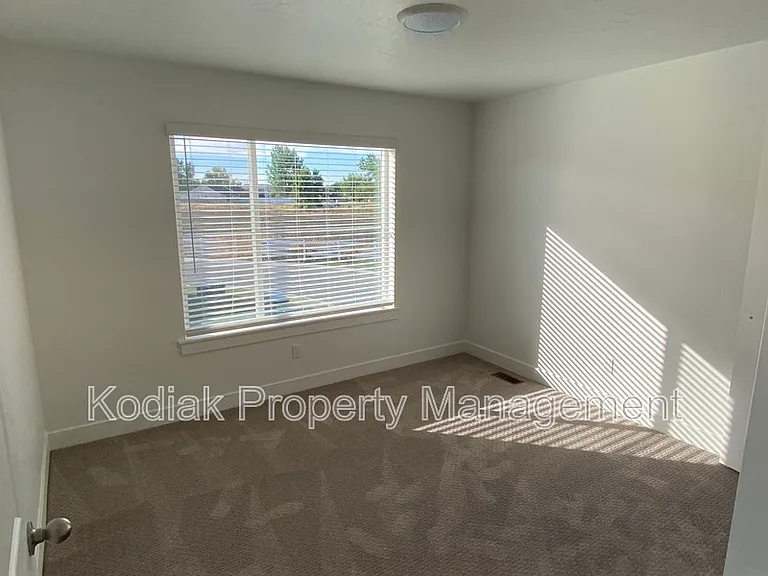 1158 N 1880 W — Photo 6