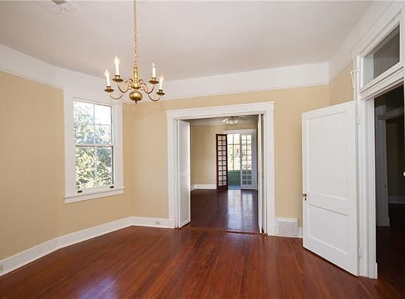 3rd image of 5238 Pitt St