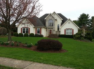 432 Spring Hollow Dr, New Holland, PA 17557