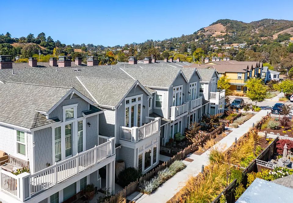 The Strand at Loch Lomond Marina, San Rafael - Townhomes