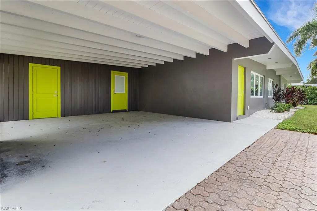 2 bed, 2.5 bath, 1760 sqft, $8,000 — Photo 4