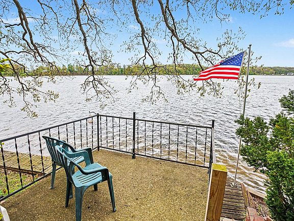 3rd image of 12391 Bair Lake St