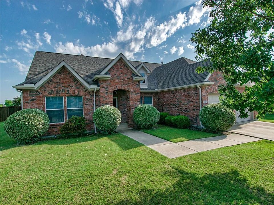 1st image of 3026 Lena Dr