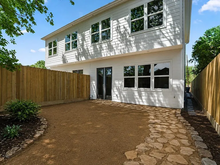 314 N Stiles St — Photo 38