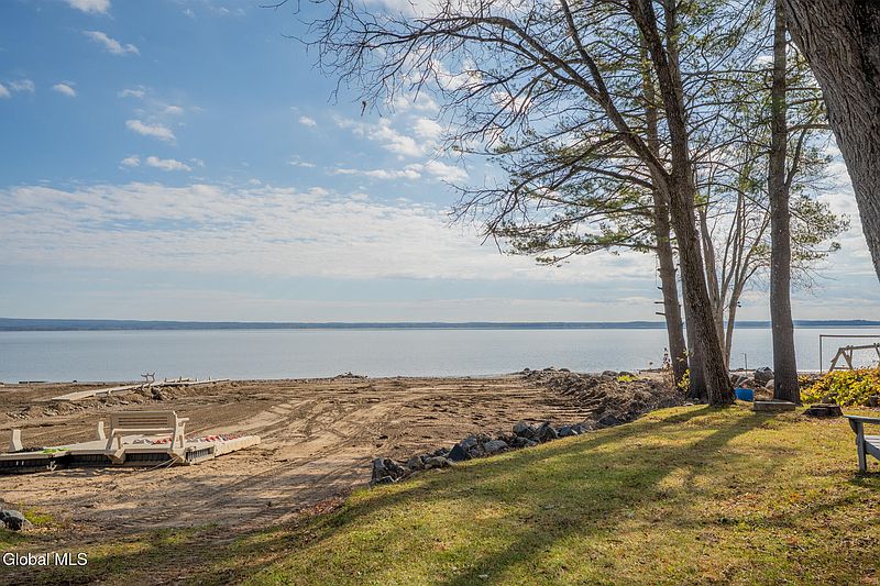 3rd image of 126 Lakeview Lane