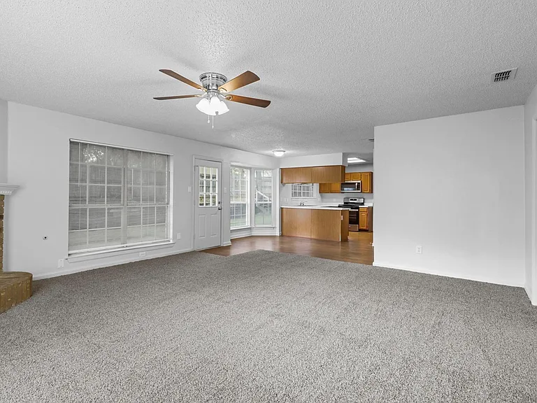 2313 Longmeadow St — Photo 19