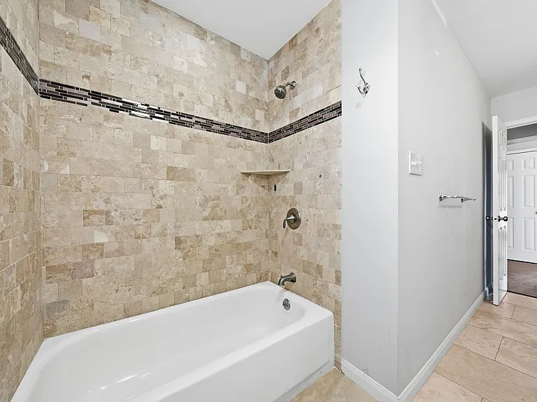 2502 Hollow Hook Rd — Photo 30