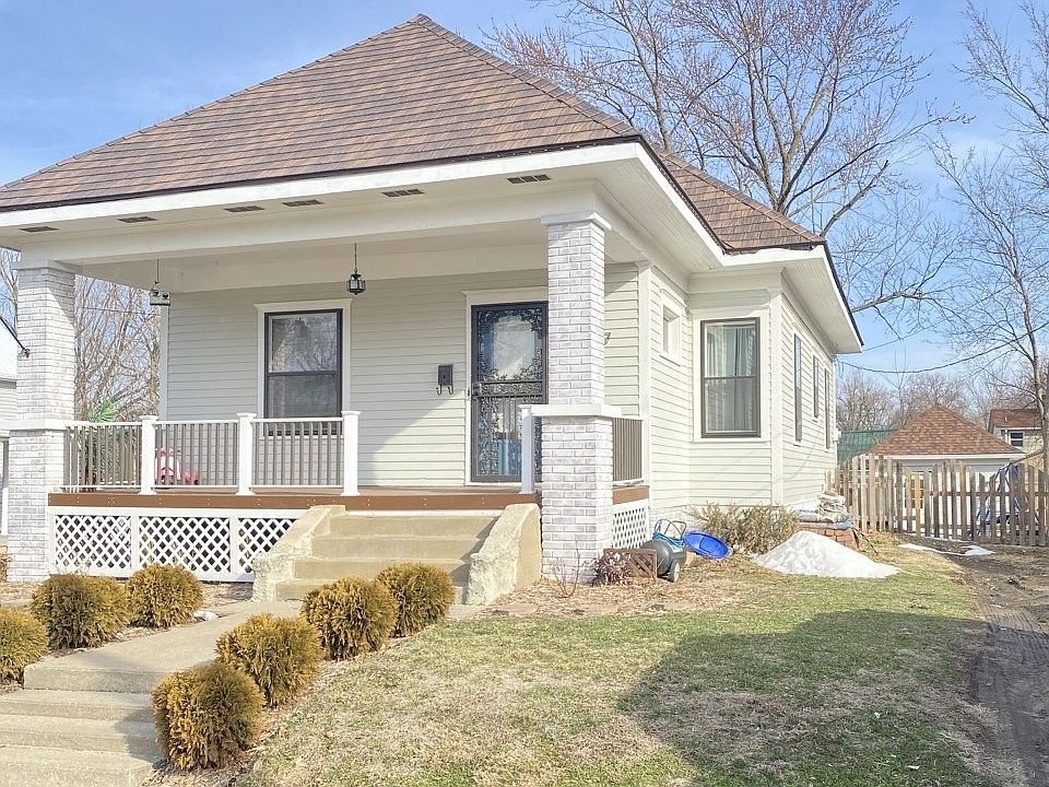 1st image of 1207 Clay St