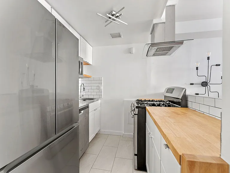 303 W 146th St #1R — Photo 5