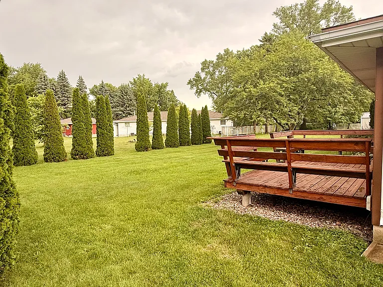 205 Hilltop Cir — Photo 27
