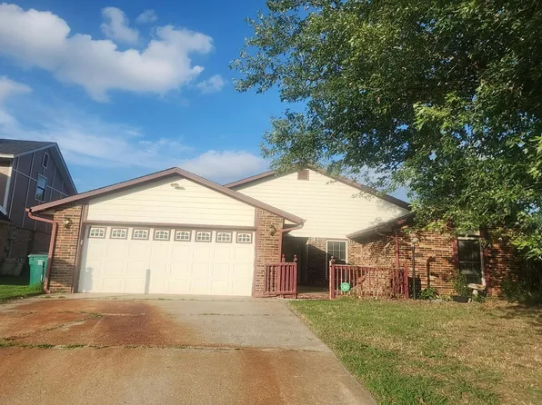512 Tumbleweed Dr, Yukon, OK 73099