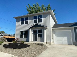 240 NE College Ave, Roseburg, OR 97470