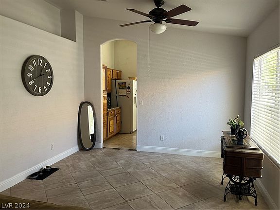 3rd image of 8117 Calvin Crest Ave