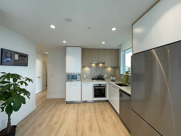 567 Clarke Rd #2202 — Photo 8