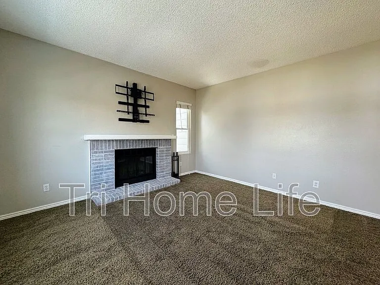 5508 E Prescott Ave — Photo 4