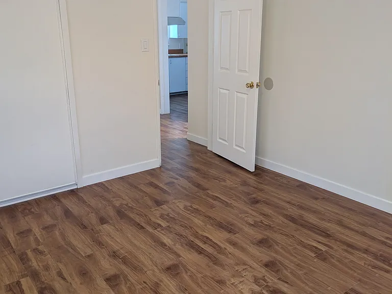 516 E Buckthorn St #1 — Photo 5