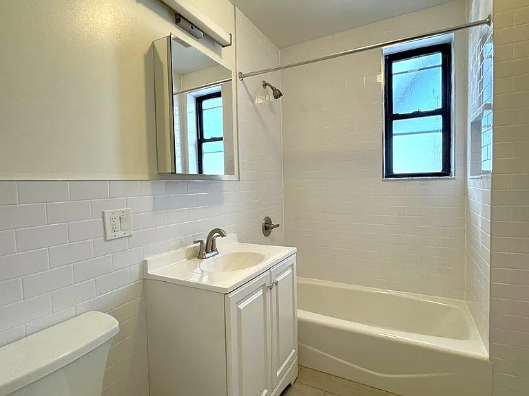 2203 Harman St #B2 — Photo 16