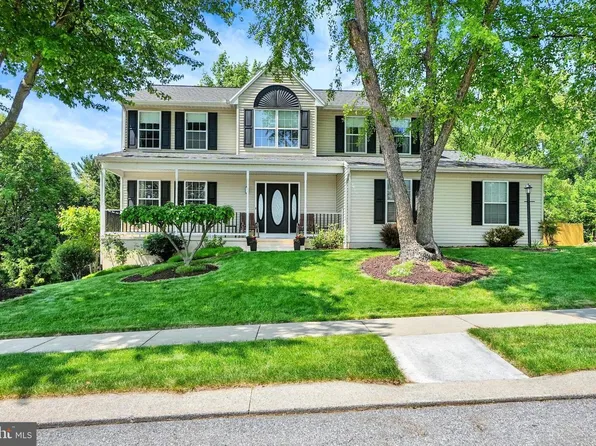 2613 Natalie Dr, York, PA 17402
