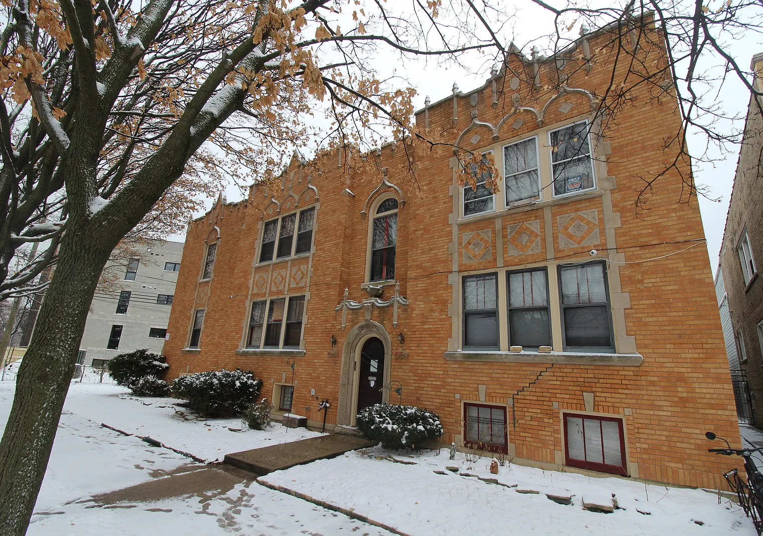 2 bed, 750 sqft, $1,695 — Photo 1