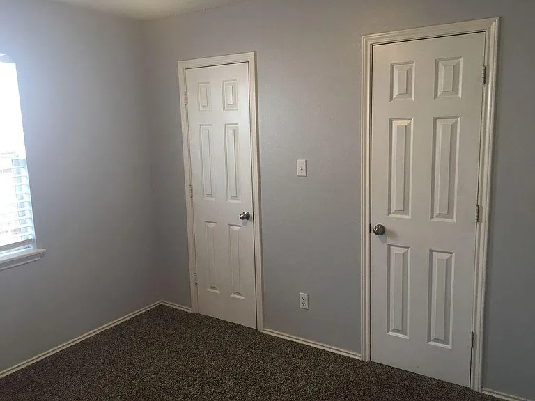 4411 Kemper St #1 — Photo 9